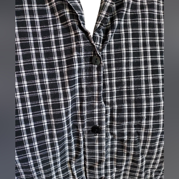 August Max Woman black and white plaid shirt - Picture 3 of 5